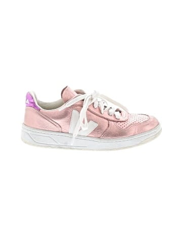 VEJA Sneakers (view 1)