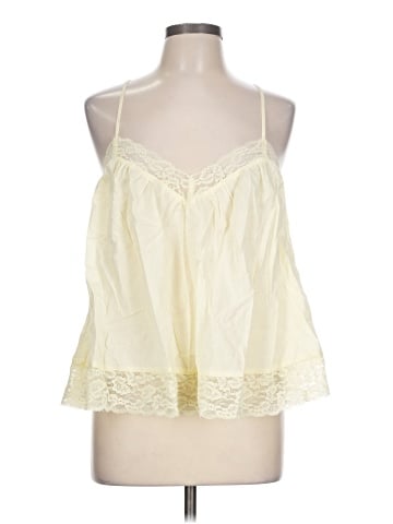 Universal Thread Sleeveless Blouse (view 1)