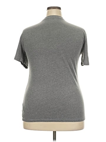 Old Navy Active T-Shirt (view 2)