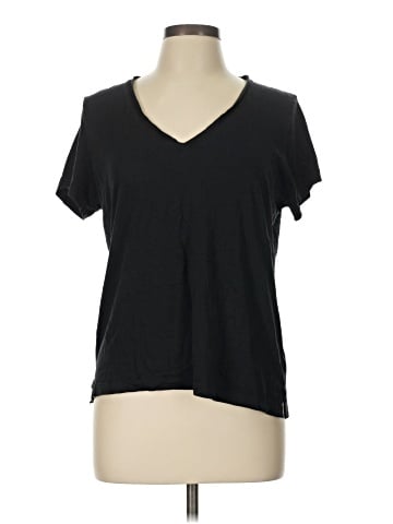 Victoria's Secret Short Sleeve T-Shirt (view 1)