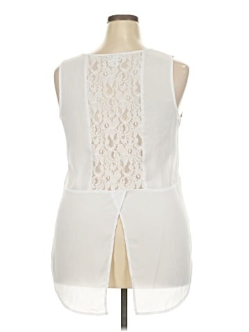 Jaclyn Smith Sleeveless Blouse (view 2)