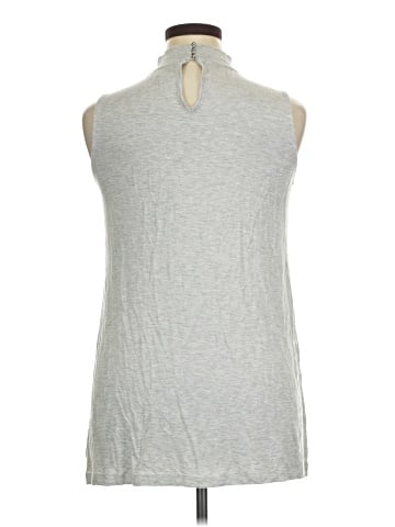 Cupio Sleeveless Top (view 2)