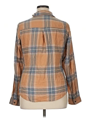 Maurices Long Sleeve Button-Down Shirt (view 2)