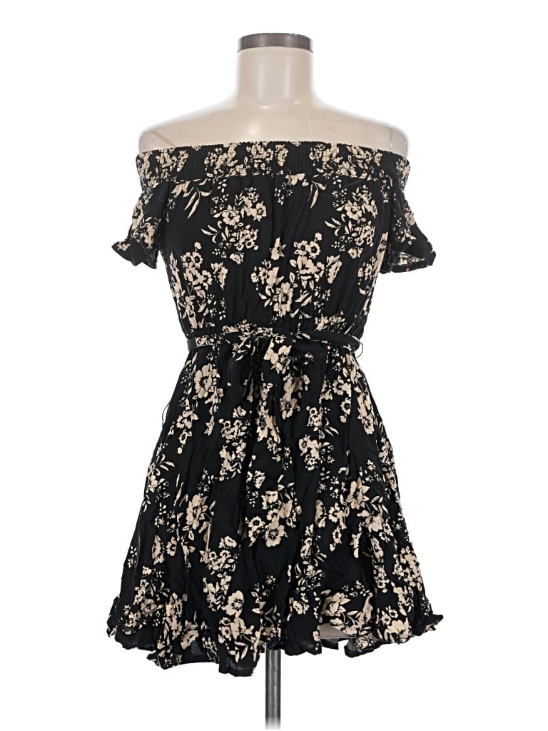 Pre-owned Justify Cocktail Dress In Black