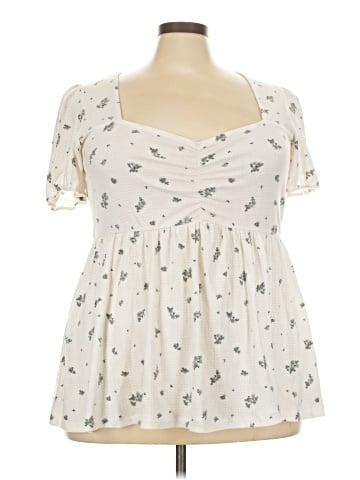 Torrid Short Sleeve T-Shirt (view 1)