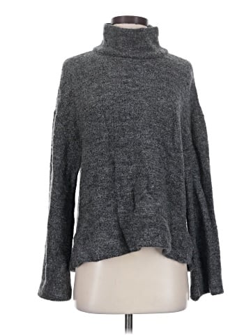 Elizabeth and James Long Sleeve Top (view 1)