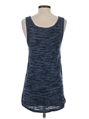 Curio Tank Top (view 2)