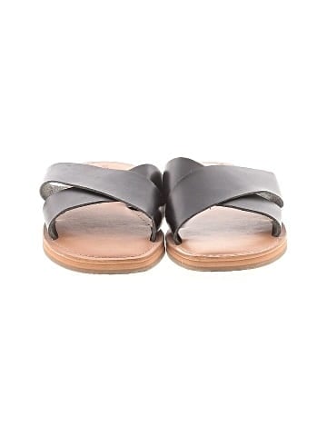 Universal Thread Sandals (view 2)