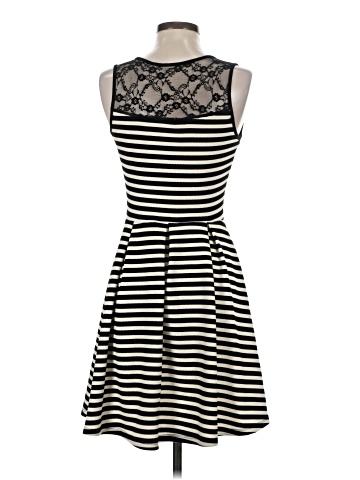 Le Lis Casual Dress (view 2)