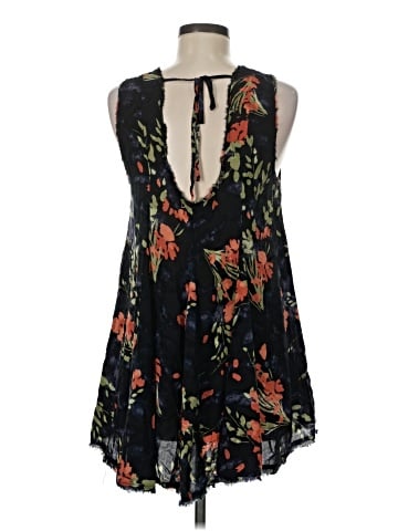 Ecote Sleeveless Blouse (view 2)