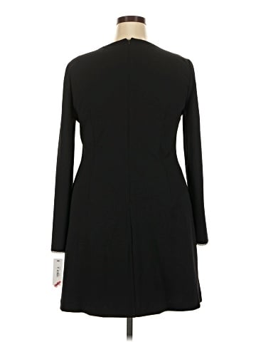 Donna Morgan Casual Dress (view 2)