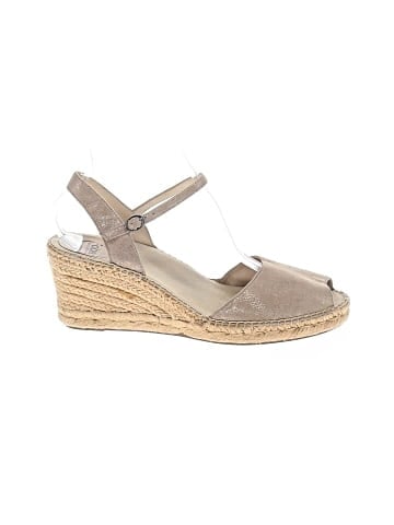 ABEO Wedges (view 1)