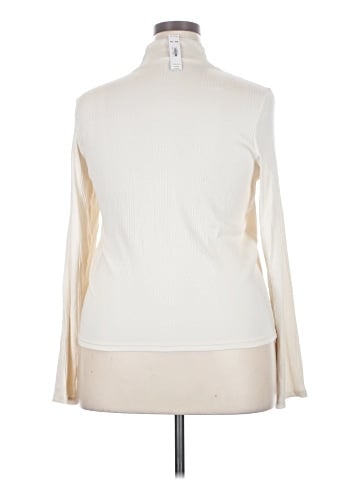 Victoria's Secret Pink Long Sleeve Top (view 2)
