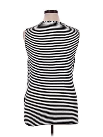 Cha Cha Vente Sleeveless Top (view 2)