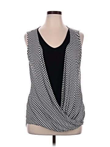 Cha Cha Vente Sleeveless Top (view 1)