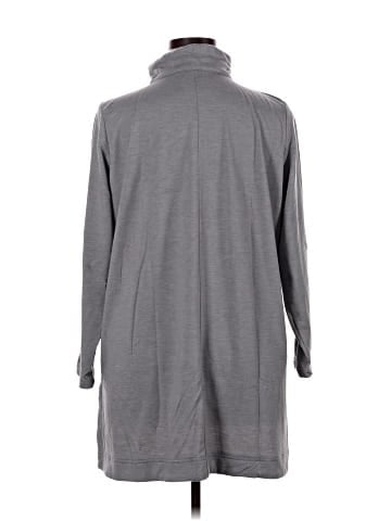 S.G. SPORT Collection Poncho (view 2)