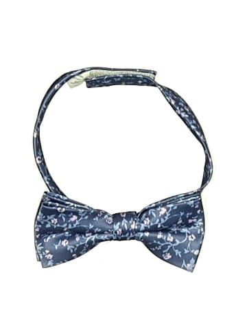 Van Heusen Bowtie (view 1)
