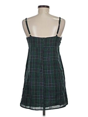 Urban Outfitters Casual Dress (view 2)