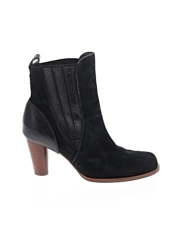 Ugg Australia Ankle Boots (view 1)
