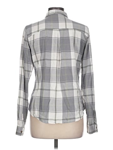 Maurices Long Sleeve Button-Down Shirt (view 2)