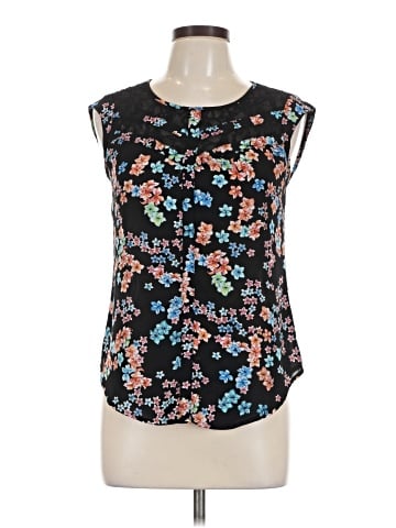 Candie's Sleeveless T-Shirt (view 1)