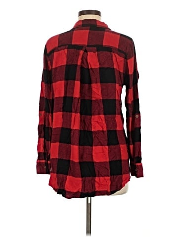 Maurices Long Sleeve Button-Down Shirt (view 2)