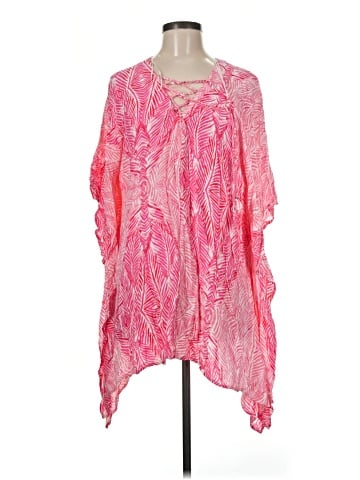 Lovestitch Poncho (view 1)