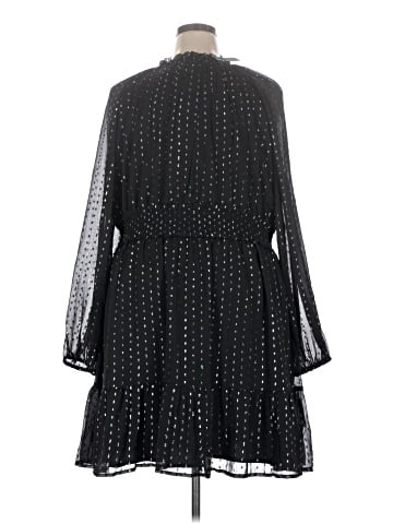 Old Navy Casual Dress (view 2)