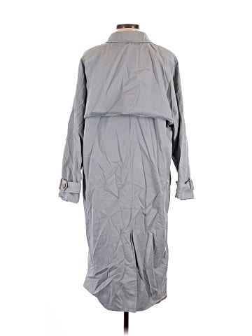 Pull&Bear Trenchcoat (view 2)