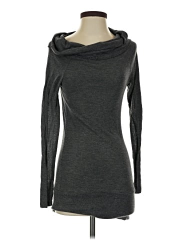 Twenty One Long Sleeve Top (view 1)