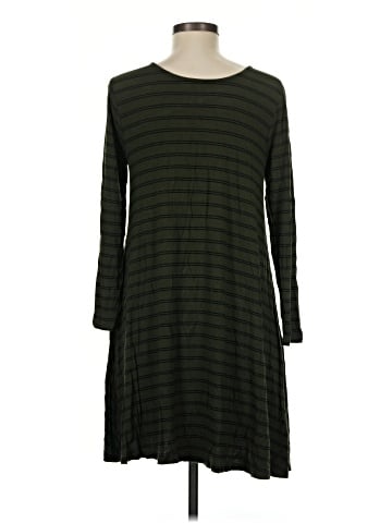Old Navy Casual Dress (view 2)