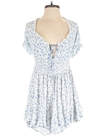 Urban Outfitters Casual Dress (view 1)