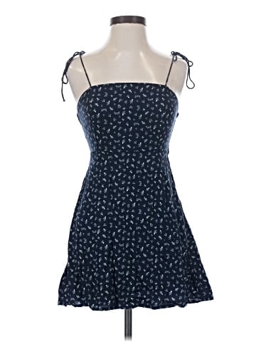 Old Navy Casual Dress (view 1)
