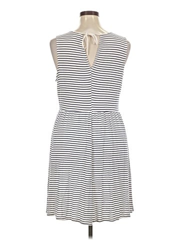 Old Navy Casual Dress (view 2)