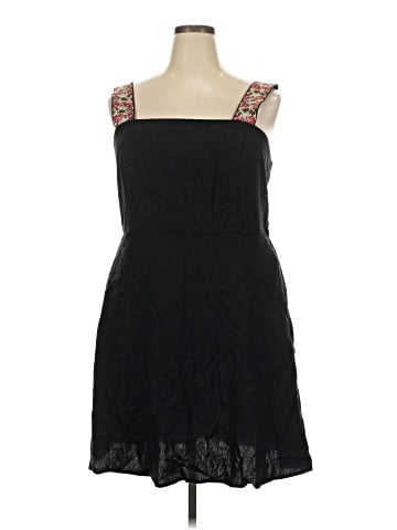 Old Navy Cocktail Dress (view 1)