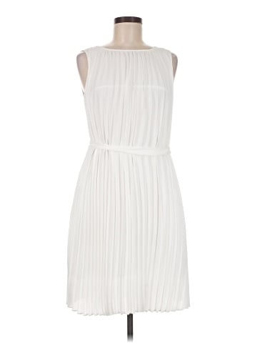 Banana Republic Sleeveless T-Shirt (view 1)