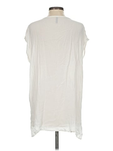 Raviya Short Sleeve Blouse (view 2)