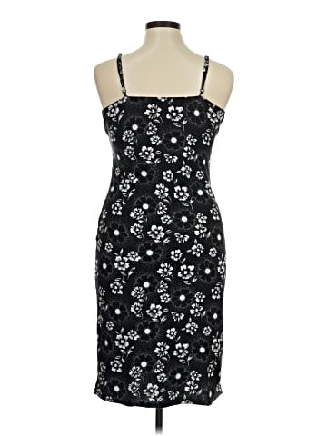 No Boundaries Cocktail Dress (view 2)