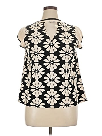 DR2 Sleeveless Blouse (view 1)