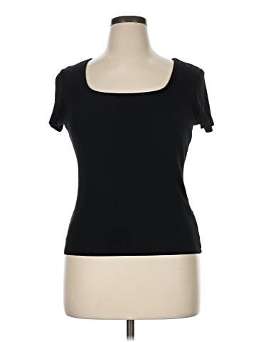 Cyrus Short Sleeve T-Shirt (view 1)