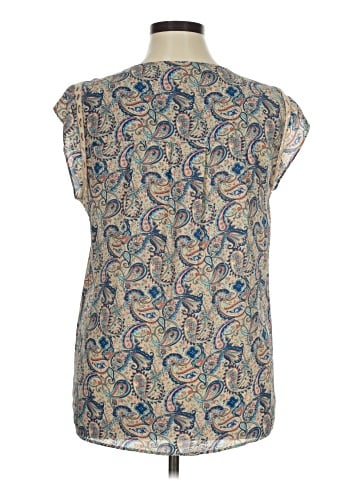 DR2 Sleeveless Blouse (view 2)