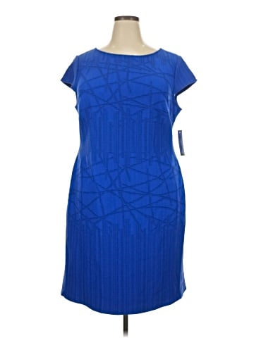 Julia Jordan Casual Dress (view 1)