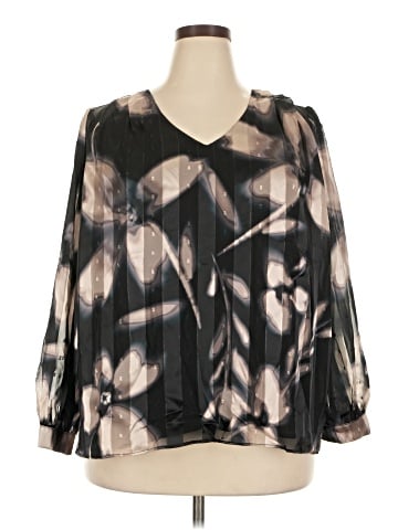 Socialite 3/4 Sleeve Blouse (view 1)
