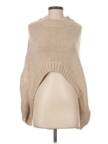 Robbi & Nikki Poncho (view 1)