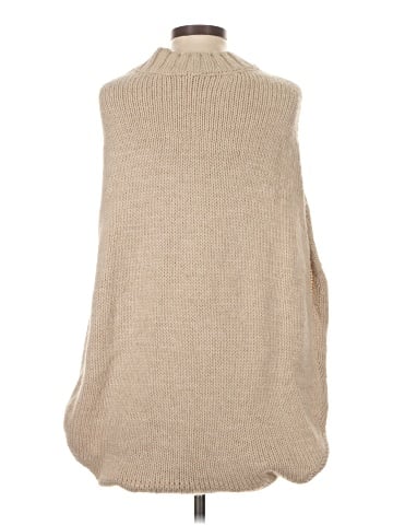 Robbi & Nikki Poncho (view 2)