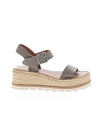 Universal Thread Wedges (view 1)