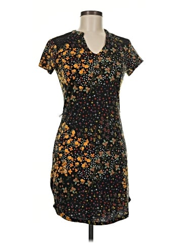 No Boundaries Casual Dress (view 1)