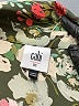 CAbi 100% Polyester Floral Green Short Sleeve Blouse Size XS - photo 7