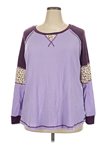 BLOOMCHIC Pullover Sweater (view 1)
