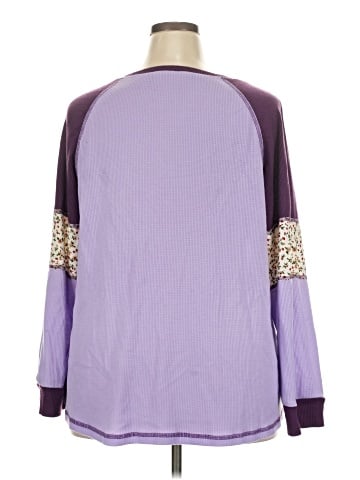 BLOOMCHIC Pullover Sweater (view 2)